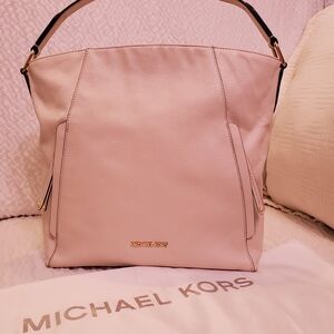 Michael Kors  EVIE Large Hobo Shoulder Bag in Light Cream